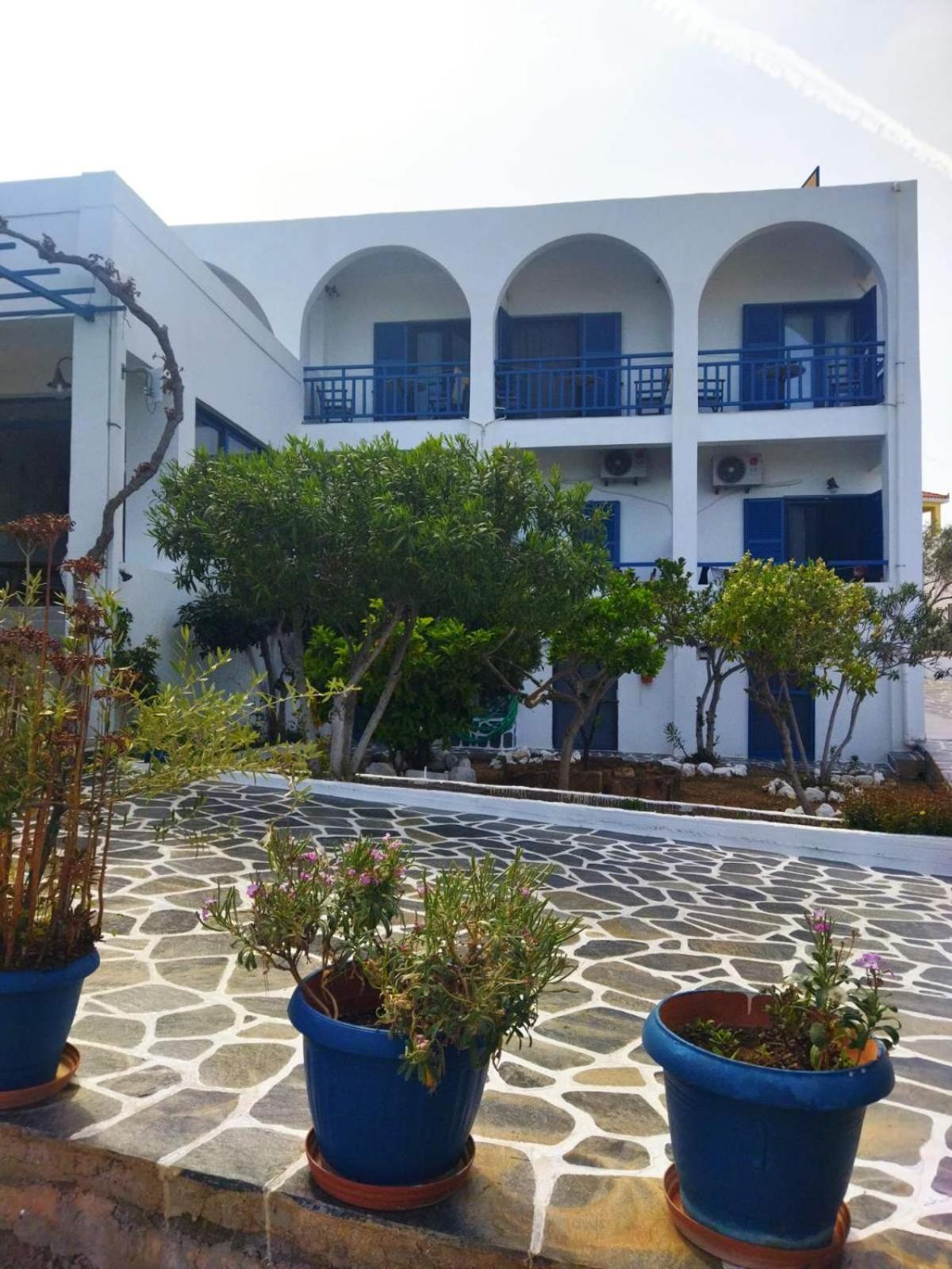 Hotel Flisvos Megalochori  Екстериор снимка