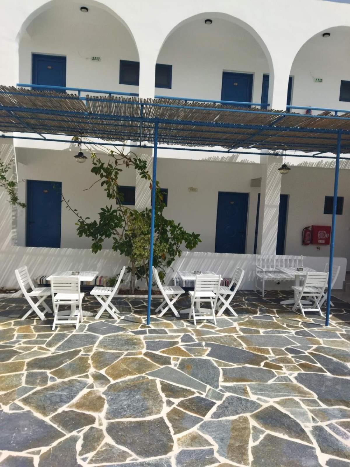 Hotel Flisvos Megalochori  Екстериор снимка