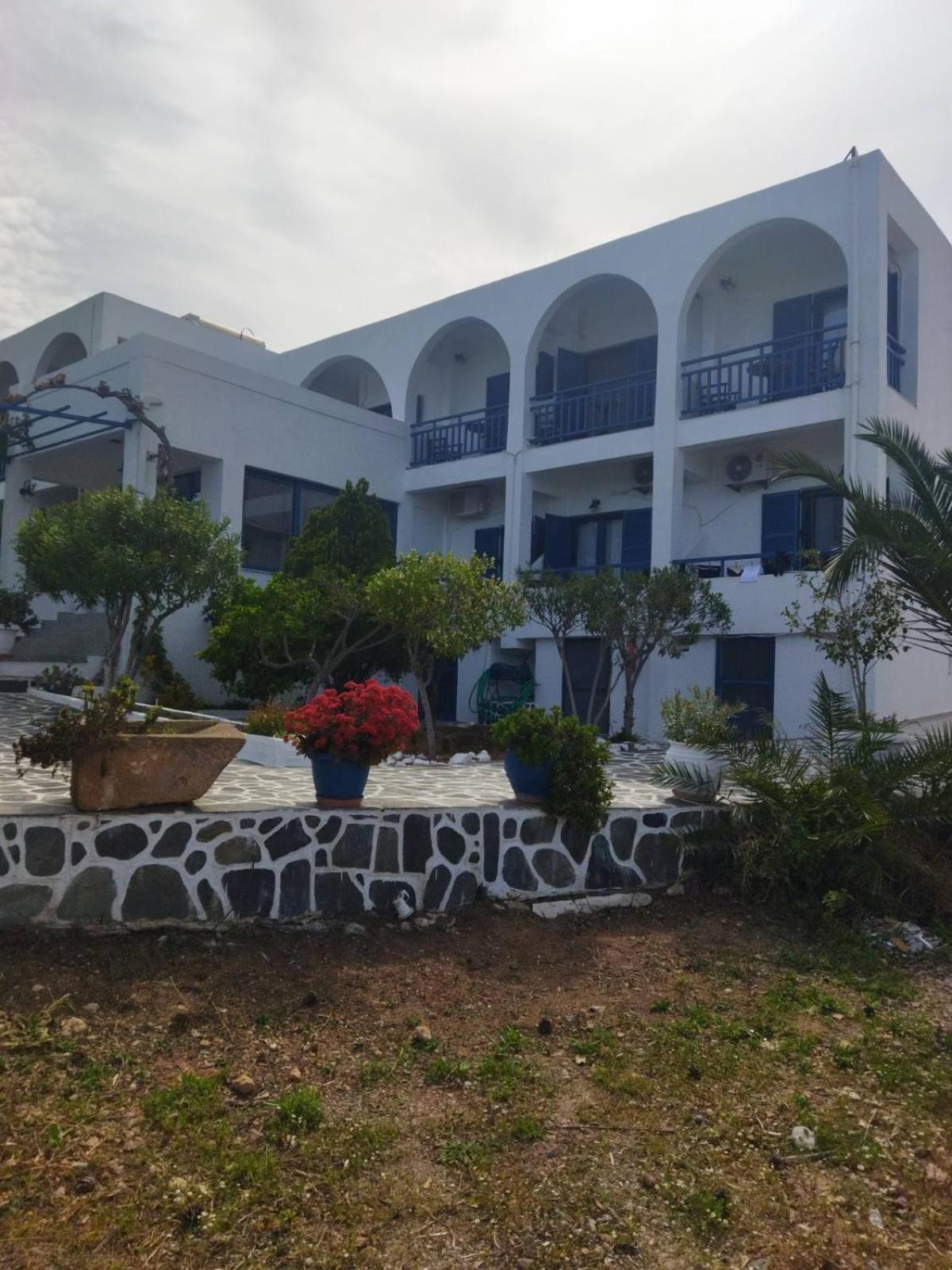Hotel Flisvos Megalochori  Екстериор снимка